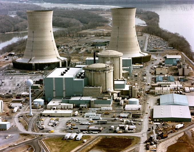 Color photograph of the Three Mile Island nuclear generating station